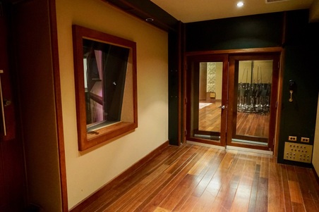 Enlarge photo 19