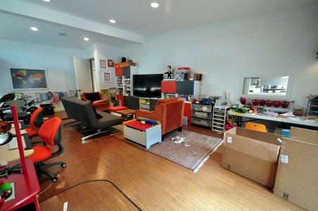 Enlarge photo 24