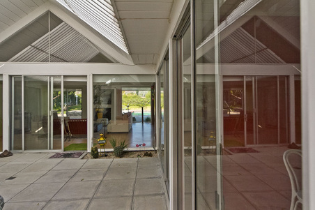 Enlarge photo 12
