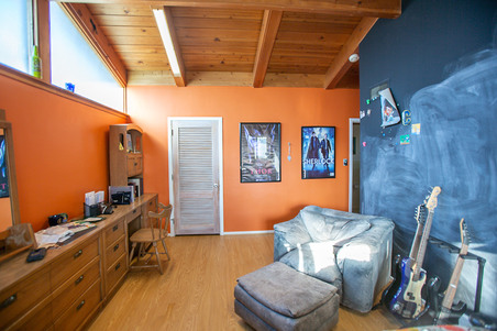 Enlarge photo 58
