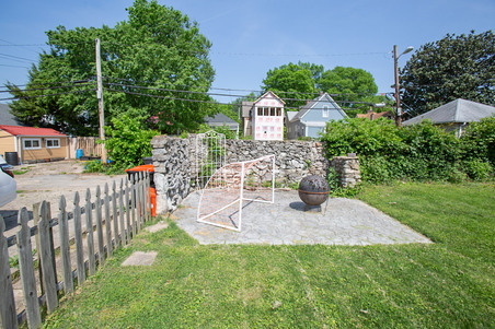 Enlarge photo 83