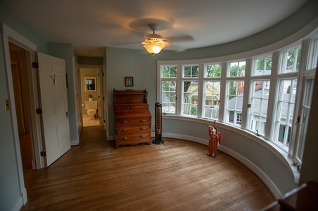 Enlarge photo 54