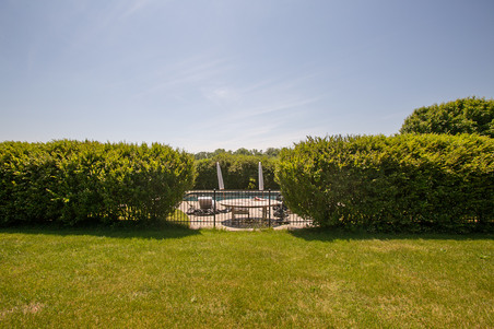 Enlarge photo 44