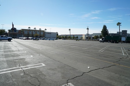 Northridge_Fashion_lot
