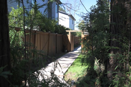 Enlarge photo 35