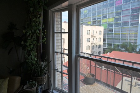 Enlarge photo 49
