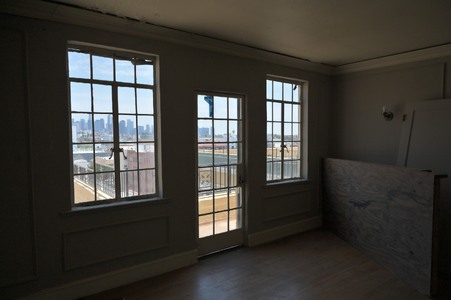 Enlarge photo 32