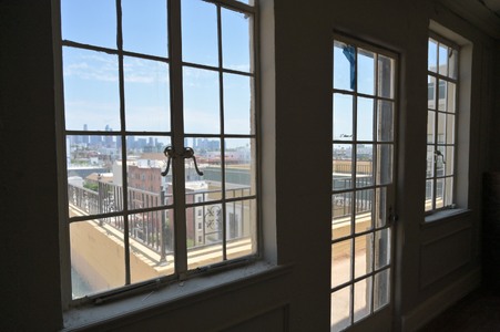 Enlarge photo 33
