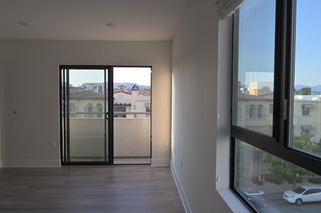 Enlarge photo 17