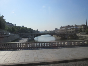 Enlarge photo 27