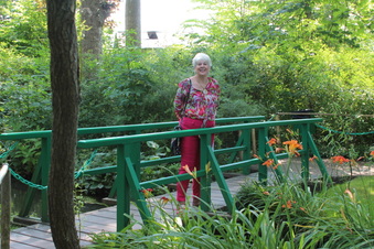 Enlarge photo 221