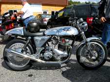 Enlarge photo 76