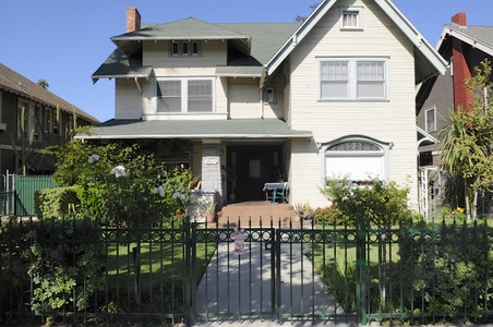 2627 Van Buren Place