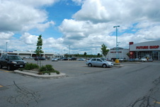 9325 Yonge St & 16th - Richmond Hill