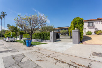 Enlarge photo 2
