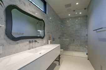 Enlarge photo 166