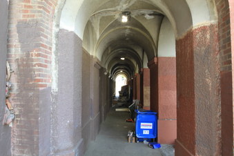 Enlarge photo 16