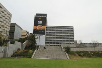 Enlarge photo 143