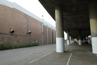 Enlarge photo 47