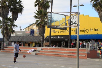 Enlarge photo 32