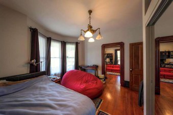Enlarge photo 42