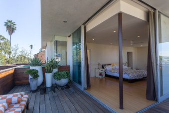 Enlarge photo 54