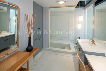 Enlarge photo 45