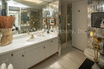 Enlarge photo 48