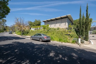 Enlarge photo 75
