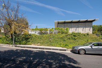Enlarge photo 76