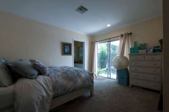 Enlarge photo 46