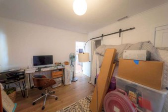 Enlarge photo 51