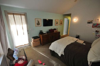 Enlarge photo 35