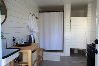 Enlarge photo 12
