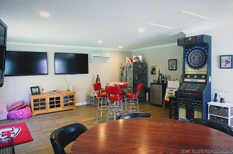 Enlarge photo 62