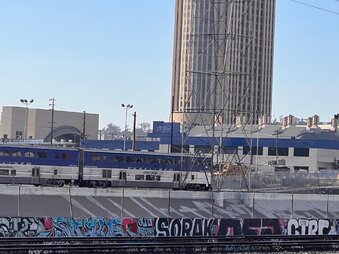 Enlarge photo 8