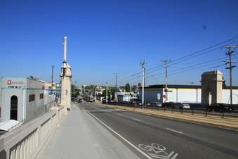 Enlarge photo 33