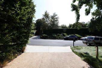 Enlarge photo 12