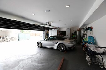 Enlarge photo 10