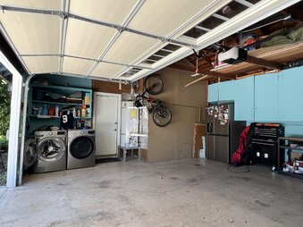 Enlarge photo 19