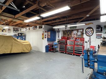 Enlarge photo 23