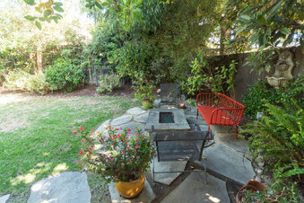 Enlarge photo 61
