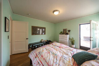 Enlarge photo 35