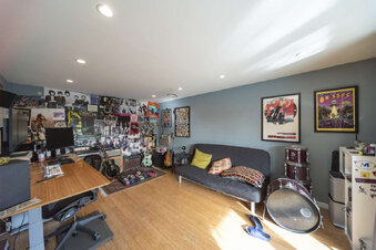 Enlarge photo 36