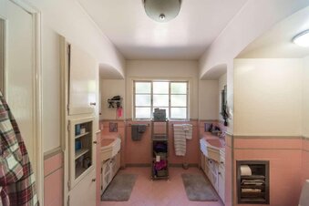 Enlarge photo 62