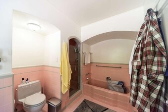 Enlarge photo 65