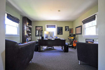 Enlarge photo 52