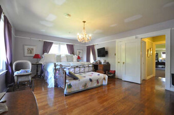 Enlarge photo 50