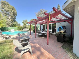 Enlarge photo 38
