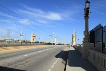 Enlarge photo 46